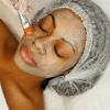 Tratamento Facial › Conheça as etapas de uma limpeza de pele